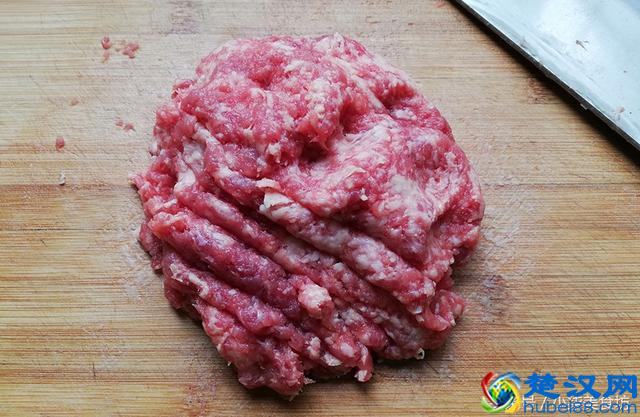 牛肉馅饼的最快速做法，不发面，不饧面，咬一口满嘴香，营养健康