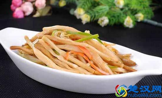 干黄花菜的营养价值及做法！好吃又方便！