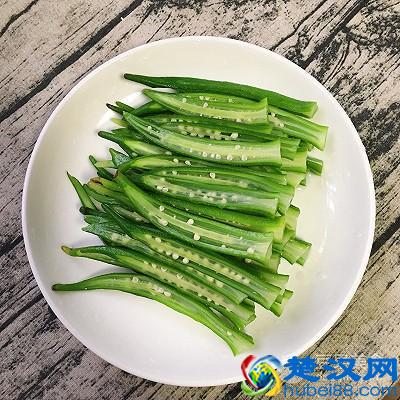凉拌秋葵的做法