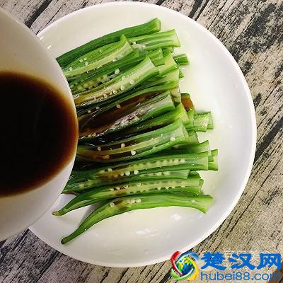 凉拌秋葵的做法