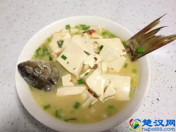 爱喝鱼汤的您看过来，教您10种家常鱼汤的做法