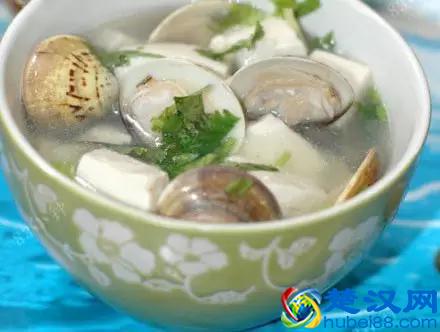 爱喝鱼汤的您看过来，教您10种家常鱼汤的做法