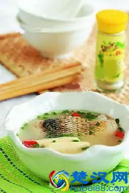 爱喝鱼汤的您看过来，教您10种家常鱼汤的做法