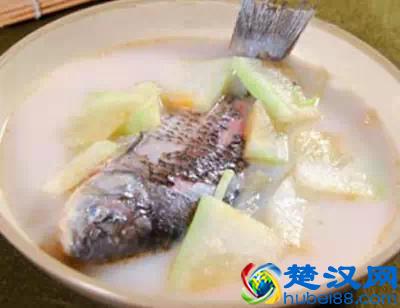 爱喝鱼汤的您看过来，教您10种家常鱼汤的做法