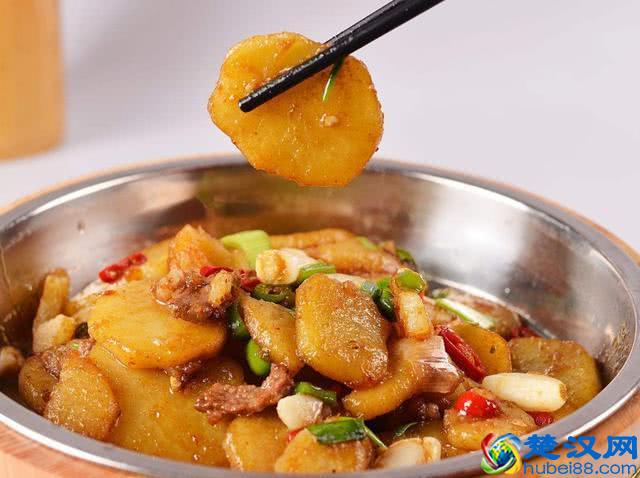 厨师长教你“红烧土豆”的家常做法，其实很简单，只需几个小技巧