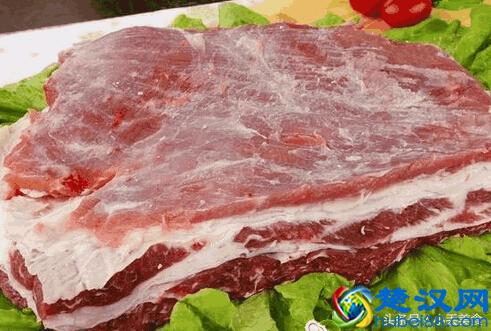 炖牛肉用一个简单的秘诀，炖出来的牛肉软烂入味，口感不会变柴