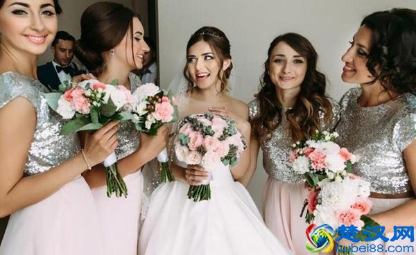 伴娘在婚礼上要做什么 这些必要做的事情你清楚吗