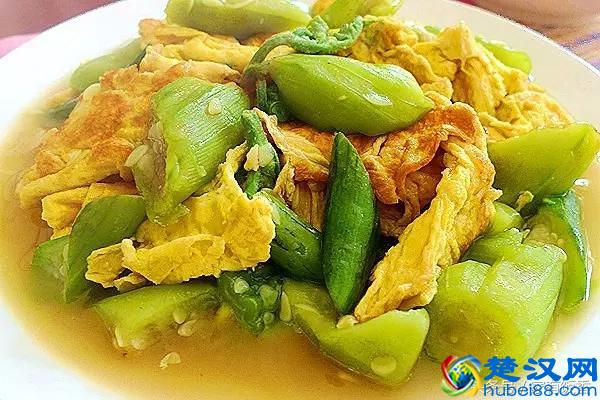 这才是丝瓜炒鸡蛋最好吃的做法，滑嫩爽口味道香