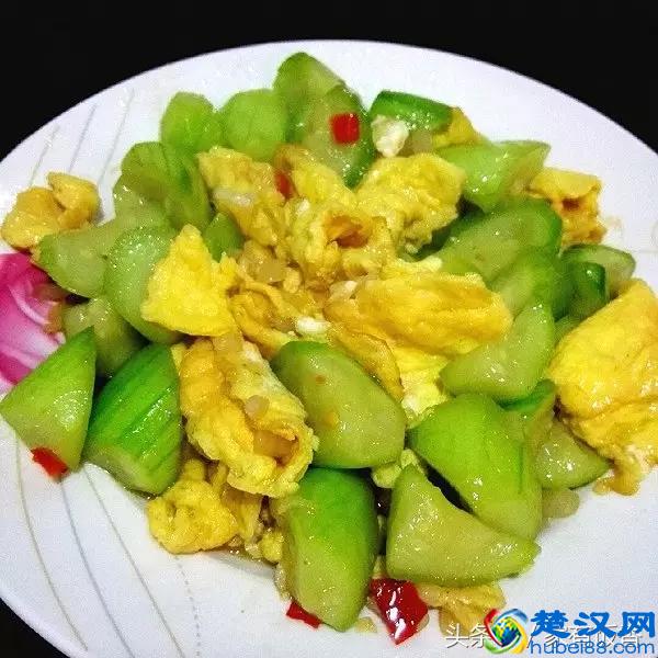 这才是丝瓜炒鸡蛋最好吃的做法，滑嫩爽口味道香