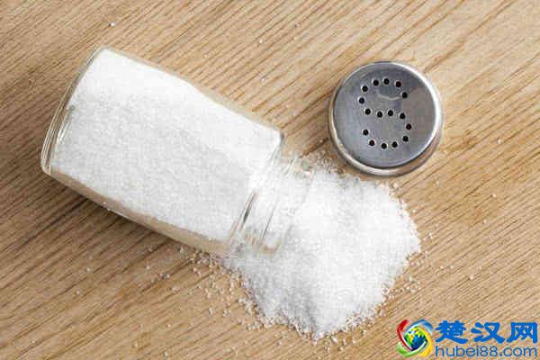 去除眼袋的6个小窍门，朋友们知道吗？