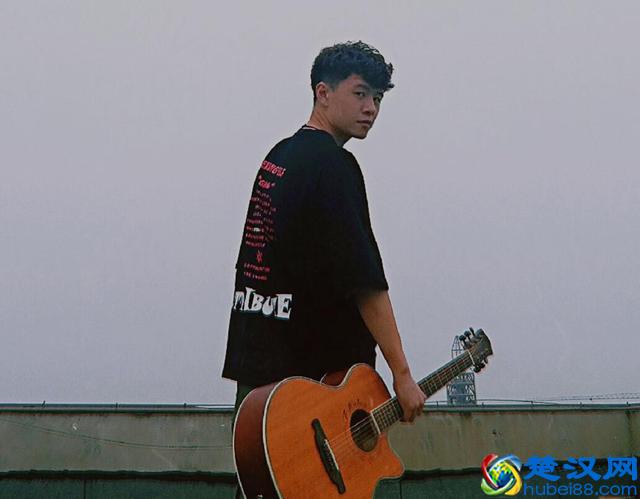 最近很火的12首歌曲，好听的不行，你听过几首？