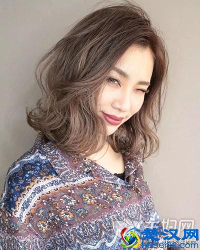 鹅蛋脸适合什么发型？选对发型颜值翻一倍，简约慵懒风你肯定喜欢