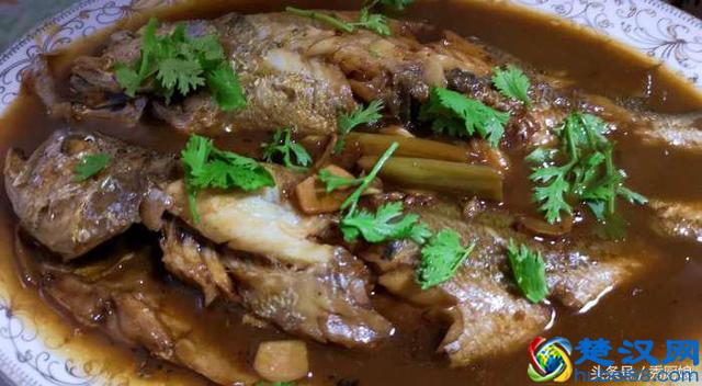 这才是黄花鱼最好吃的做法，味道鲜美，简单易学，下酒必备的好菜