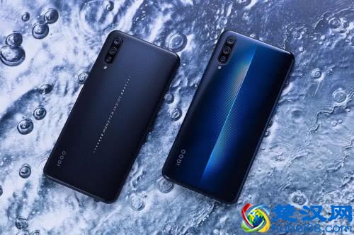 国内性价比最高的4款旗舰手机，颜值高性能强，用三年都不过时！