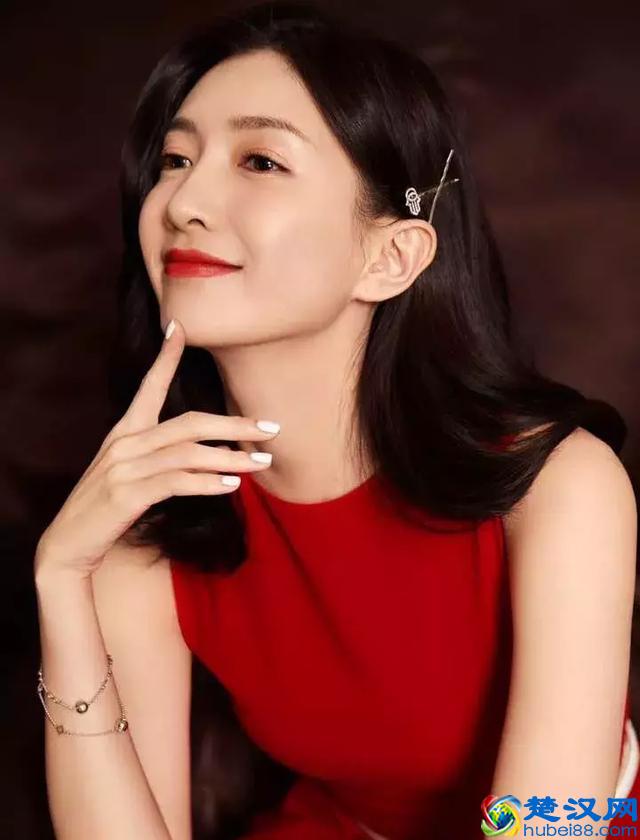 珍珠发夹out！今年这5款好看不贵的ins小发夹美爆了！