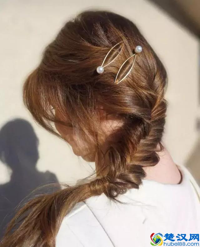 珍珠发夹out！今年这5款好看不贵的ins小发夹美爆了！