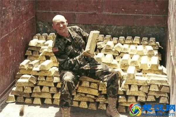 美国当年为什么非要攻打伊拉克？其实用八个字就能概括