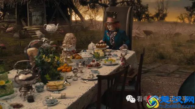 为什么乌鸦会像写字台？