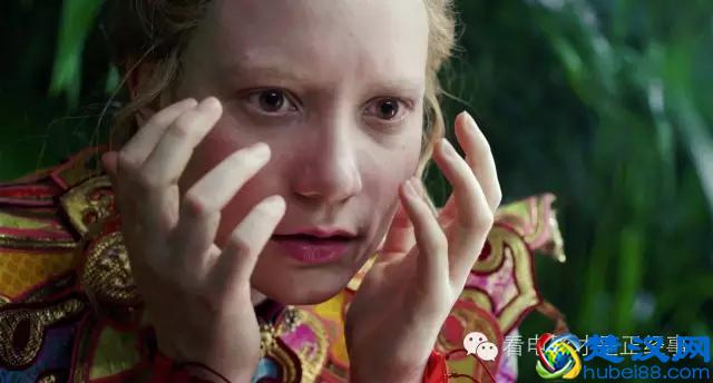 为什么乌鸦会像写字台？