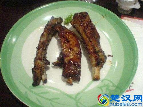 “鸡肋”比喻没有什么意义的东西，这个词其实跟曹操有关