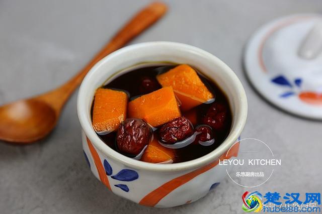 秋天多炖这8道汤，都是家常食材，每天喝一点，皮肤气色悄悄变好