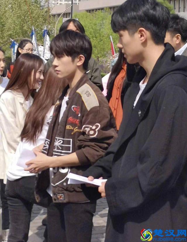 中戏快闪活动，易烊千玺刘昊然……你想要的同框这里都有！