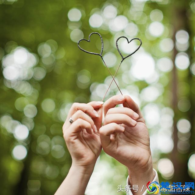 真正的爱情是什么样子？（说说你们心中它是什么样的）