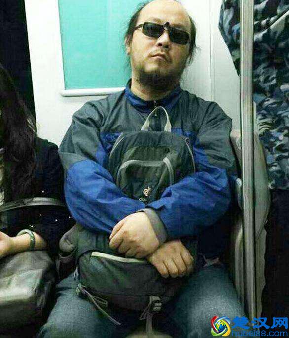 王菲的前夫窦唯年轻时这么帅,她为什么还要离婚?