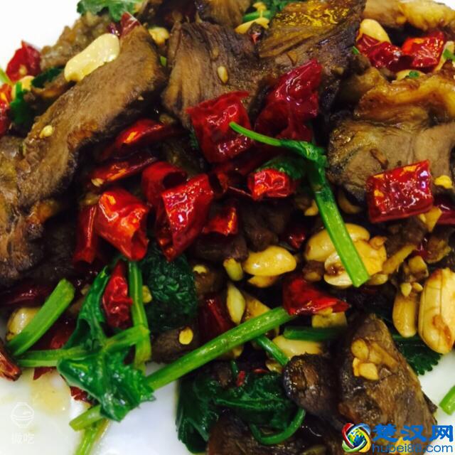 这家店为何凭着老鹅抗枪、酒鬼卤牛肉、味美湘江边！