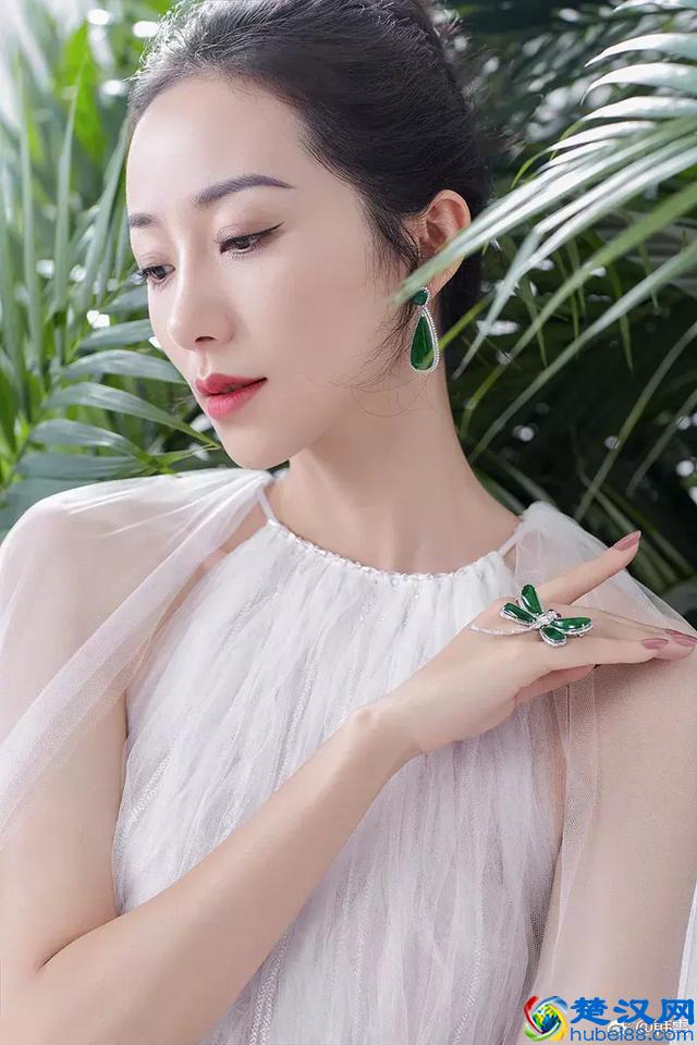 时尚 ▏珠宝和服饰的颜色搭配