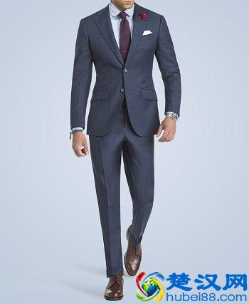 深蓝色西装的5种经典搭配方法,不同的场合可以有不同的着装方式