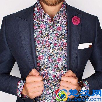 深蓝色西装的5种经典搭配方法,不同的场合可以有不同的着装方式