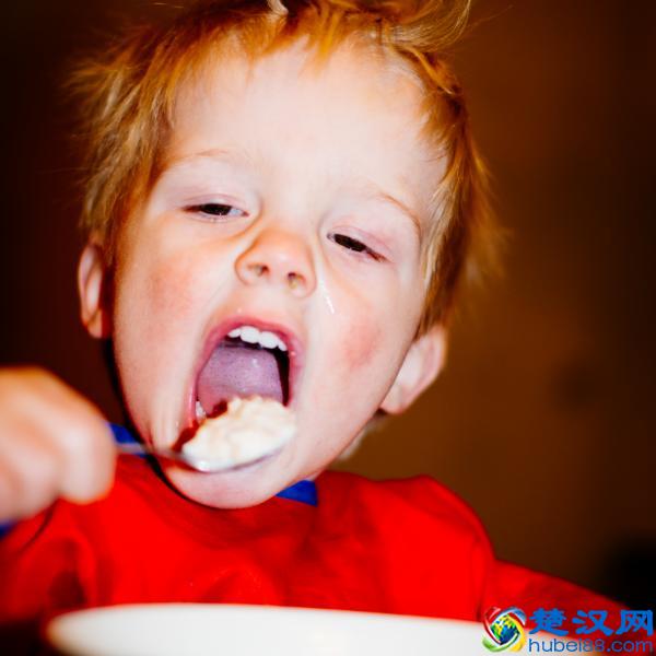 宝宝不爱吃饭怎么办？妈妈别着急，看看这些方法吧