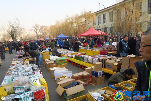 夏季夜市摆地摊卖什么好？三种好货供你选择