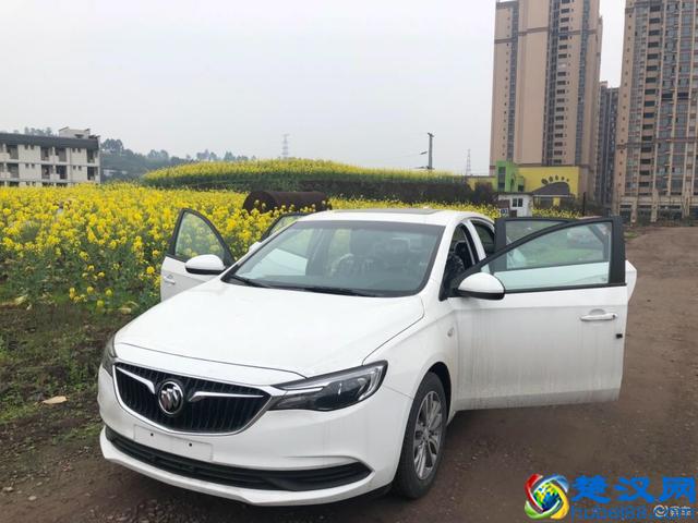 给老婆买个代步车，试驾过卡罗拉之后，最终选择了别克英朗