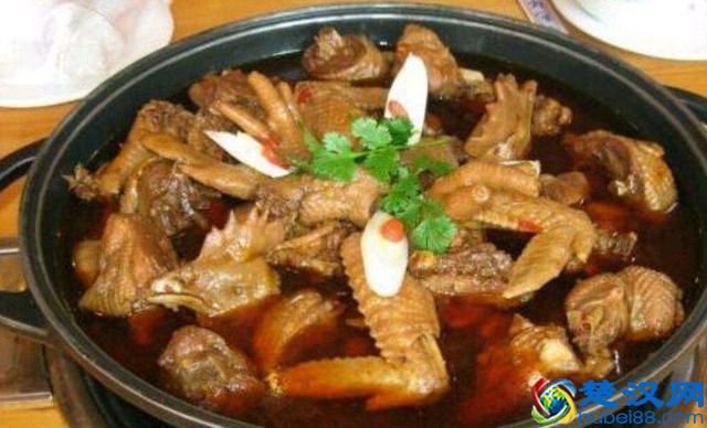 铁锅柴鸡在家这样做，操作简单不出家门也能吃到美味的铁锅柴鸡