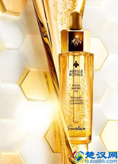 皮肤干燥起皮，拿什么拯救空调房里的敏感肌？