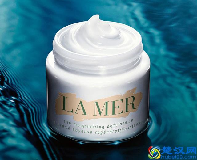 皮肤干燥起皮，拿什么拯救空调房里的敏感肌？