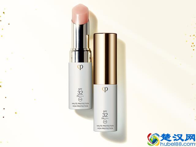 皮肤干燥起皮，拿什么拯救空调房里的敏感肌？