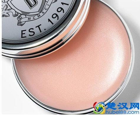 皮肤干燥起皮，拿什么拯救空调房里的敏感肌？