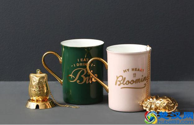 皮肤干燥起皮，拿什么拯救空调房里的敏感肌？