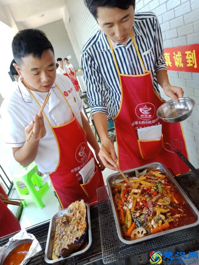 烤鱼用什么鱼烤最好，烤鱼去哪里学 飘味香学校怎么样