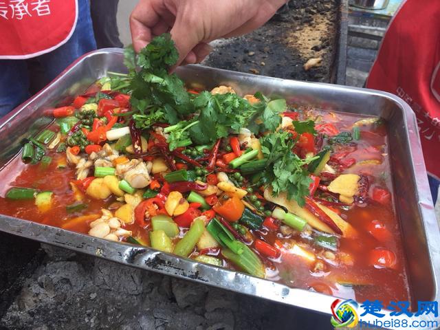 烤鱼用什么鱼烤最好，烤鱼去哪里学 飘味香学校怎么样