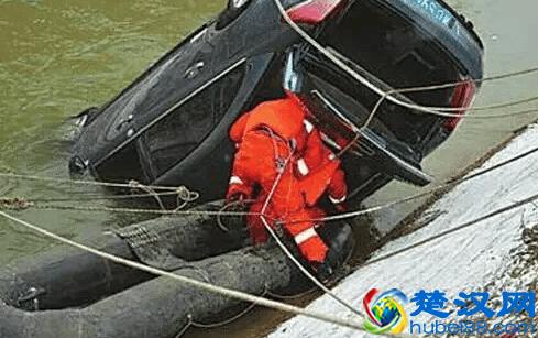 车掉水里不可怕！可怕的是不知道如何自救