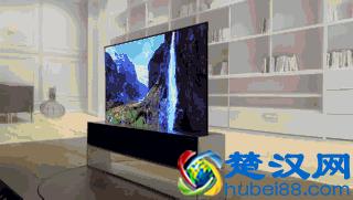 LG竟然发布卷帘门电视！升降太魔性了，我有些停不下来