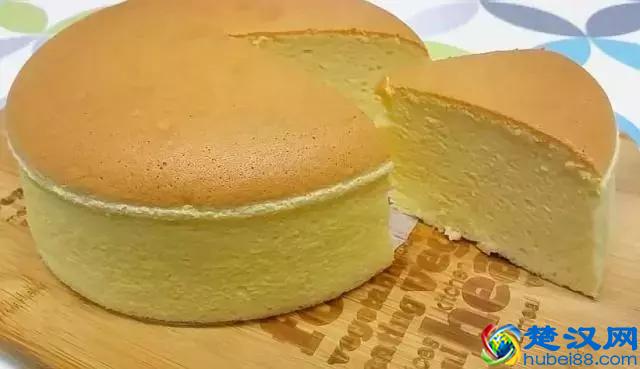 做面包时，要不要发酵粉，别放错了，导致面包又塌又硬不好吃