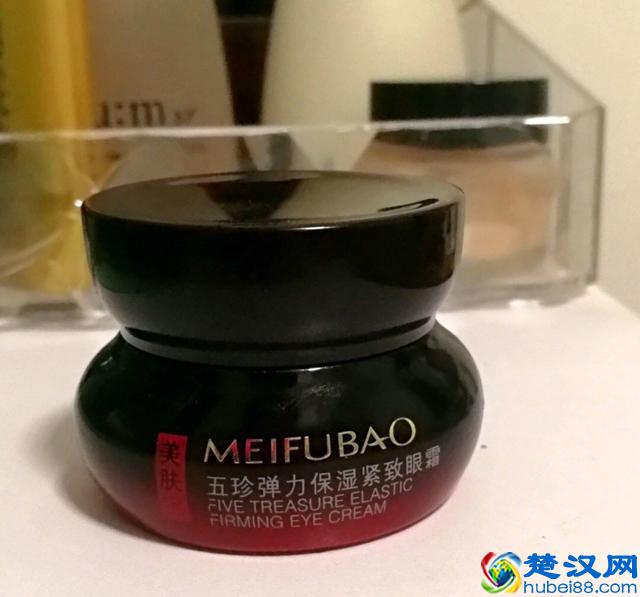 五款大牌眼霜测评：小黑瓶轻薄，欧莱雅抗老，纪梵希很少人用