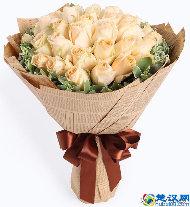 送女朋友鲜花，送花卡片写什么？