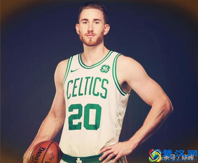 NBA篮球现役小前锋位置上的球星，仍数詹姆斯是最强王者！