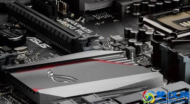 能装28核处理器的主板听过吗？华擎再推新一代“妖板”